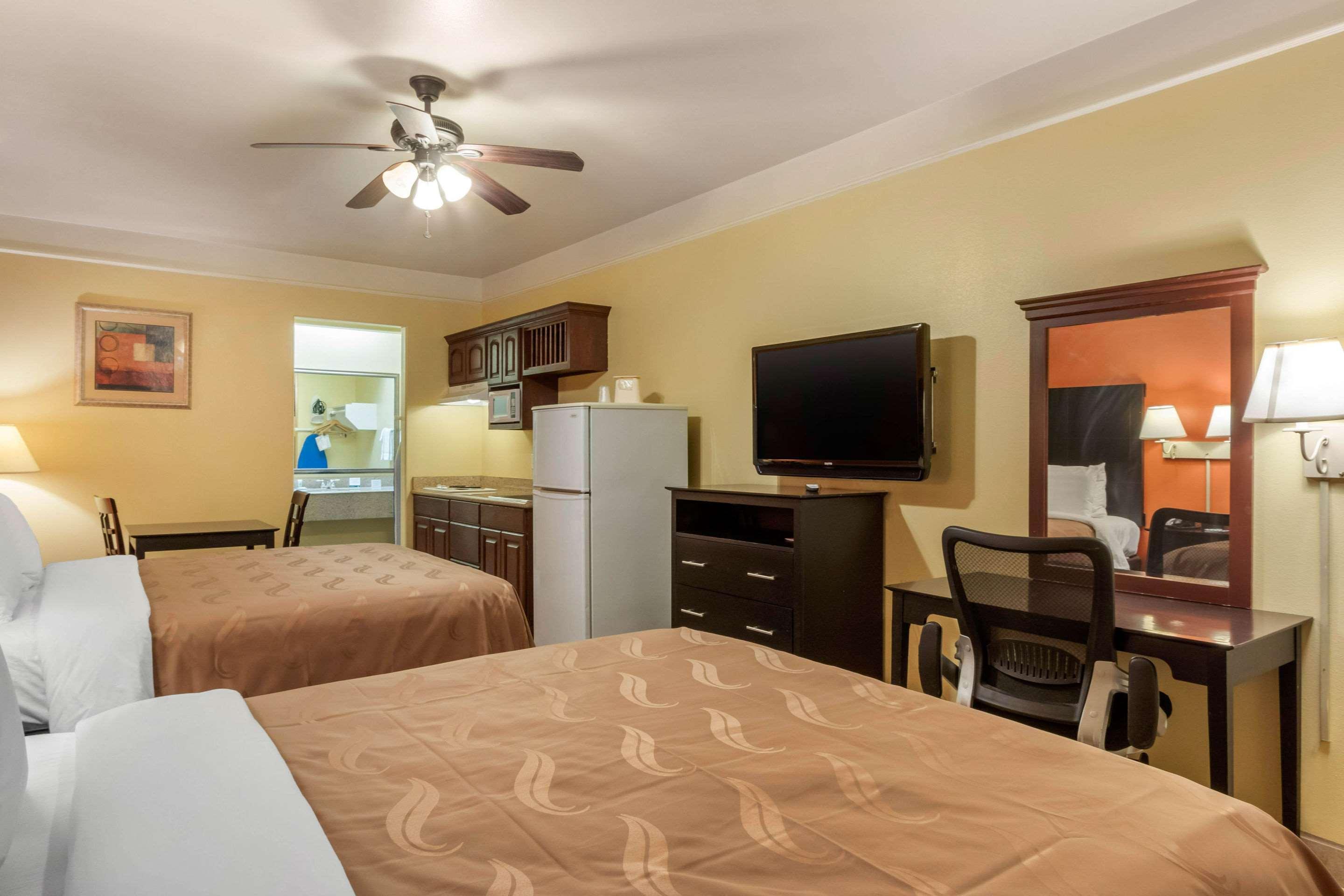 Quality Inn & Suites At The Outlets Mercedes-Weslaco Exterior foto