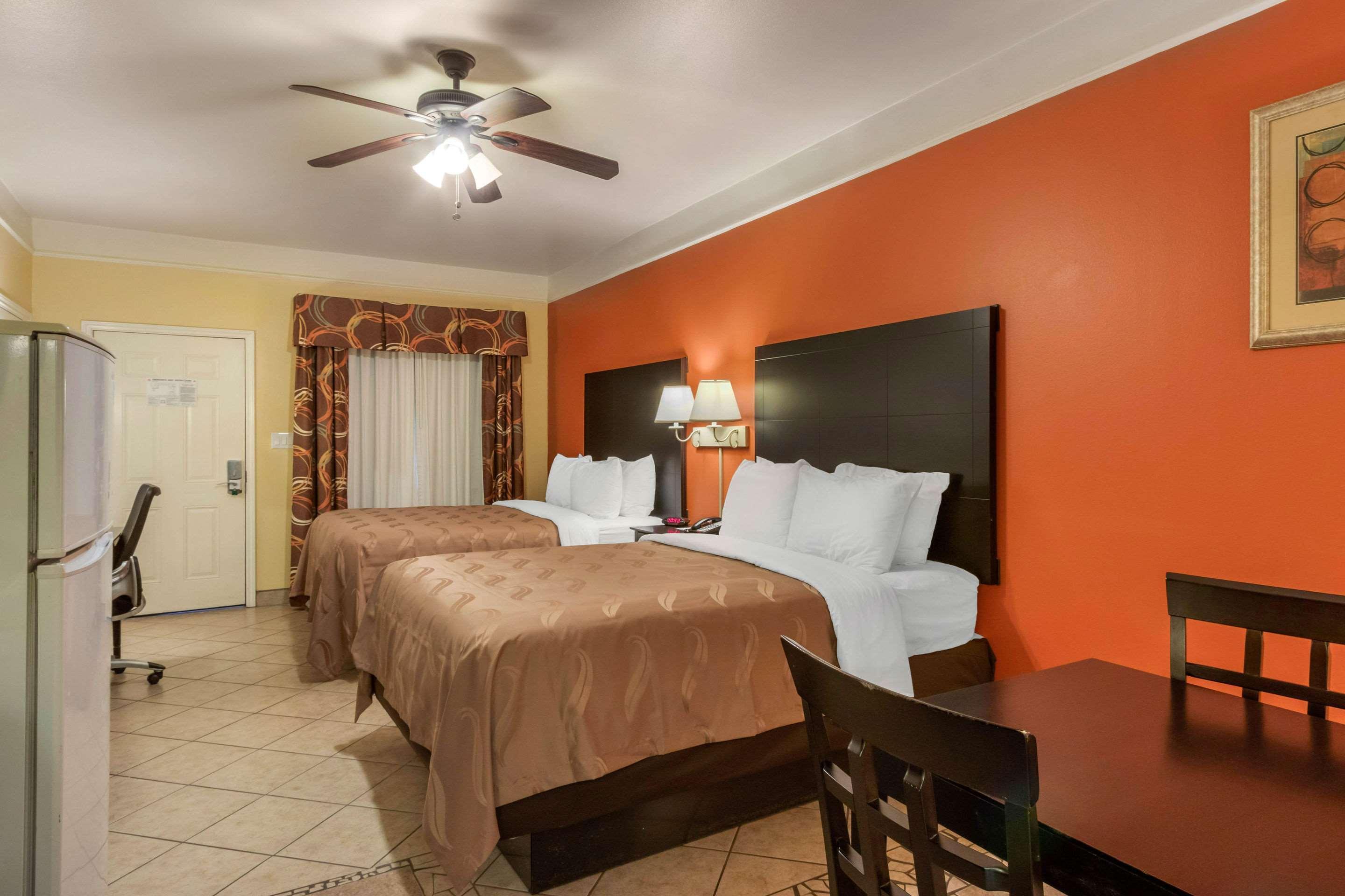 Quality Inn & Suites At The Outlets Mercedes-Weslaco Exterior foto