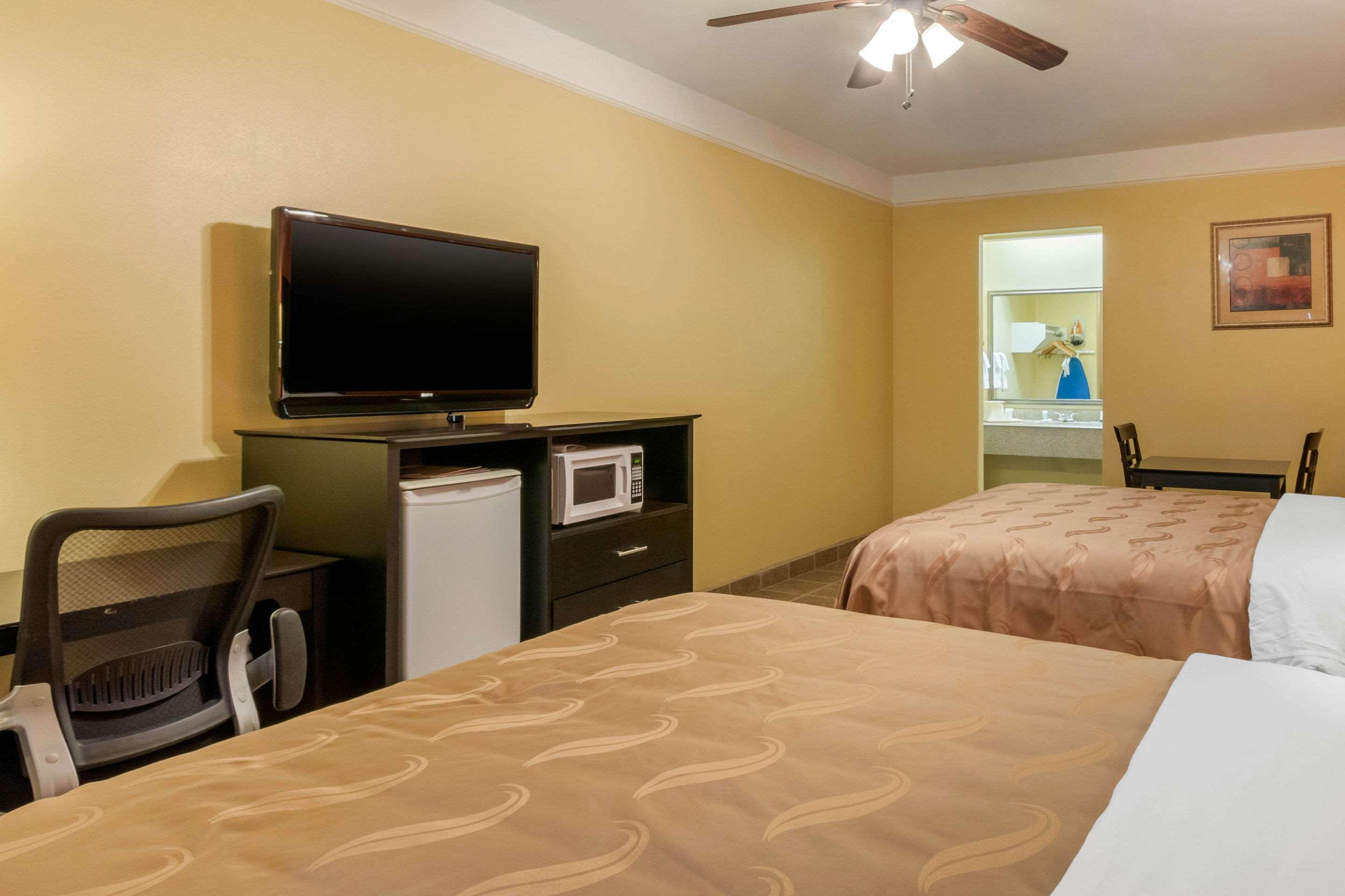 Quality Inn & Suites At The Outlets Mercedes-Weslaco Exterior foto