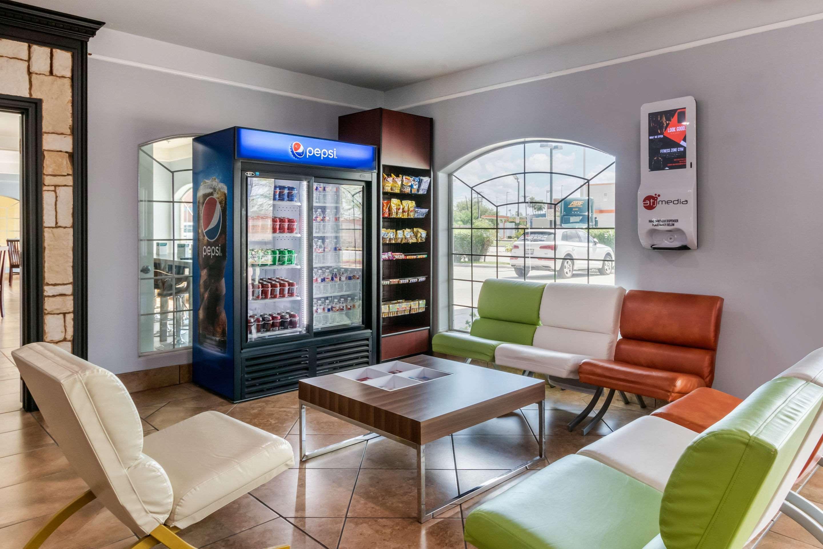 Quality Inn & Suites At The Outlets Mercedes-Weslaco Exterior foto