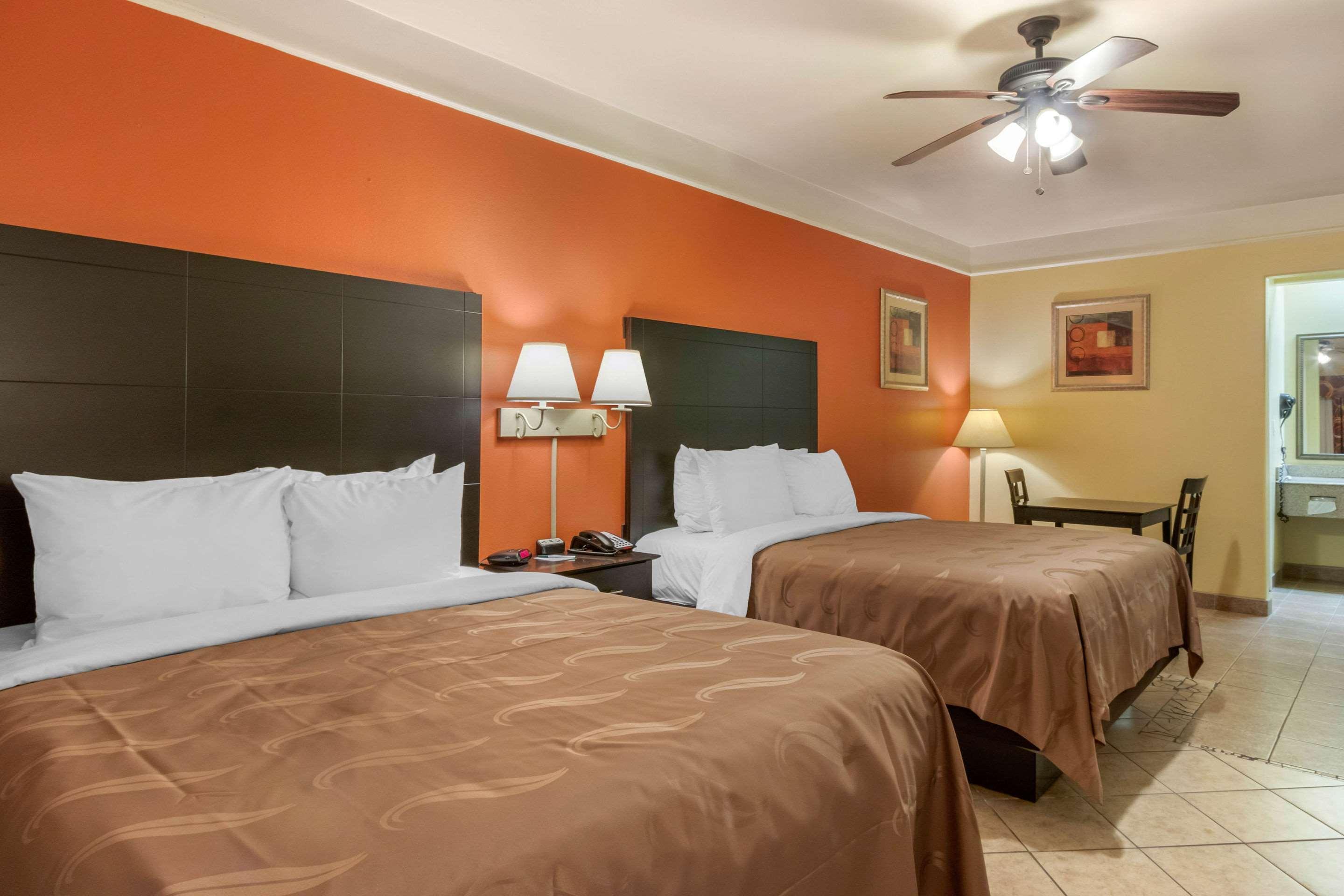 Quality Inn & Suites At The Outlets Mercedes-Weslaco Exterior foto