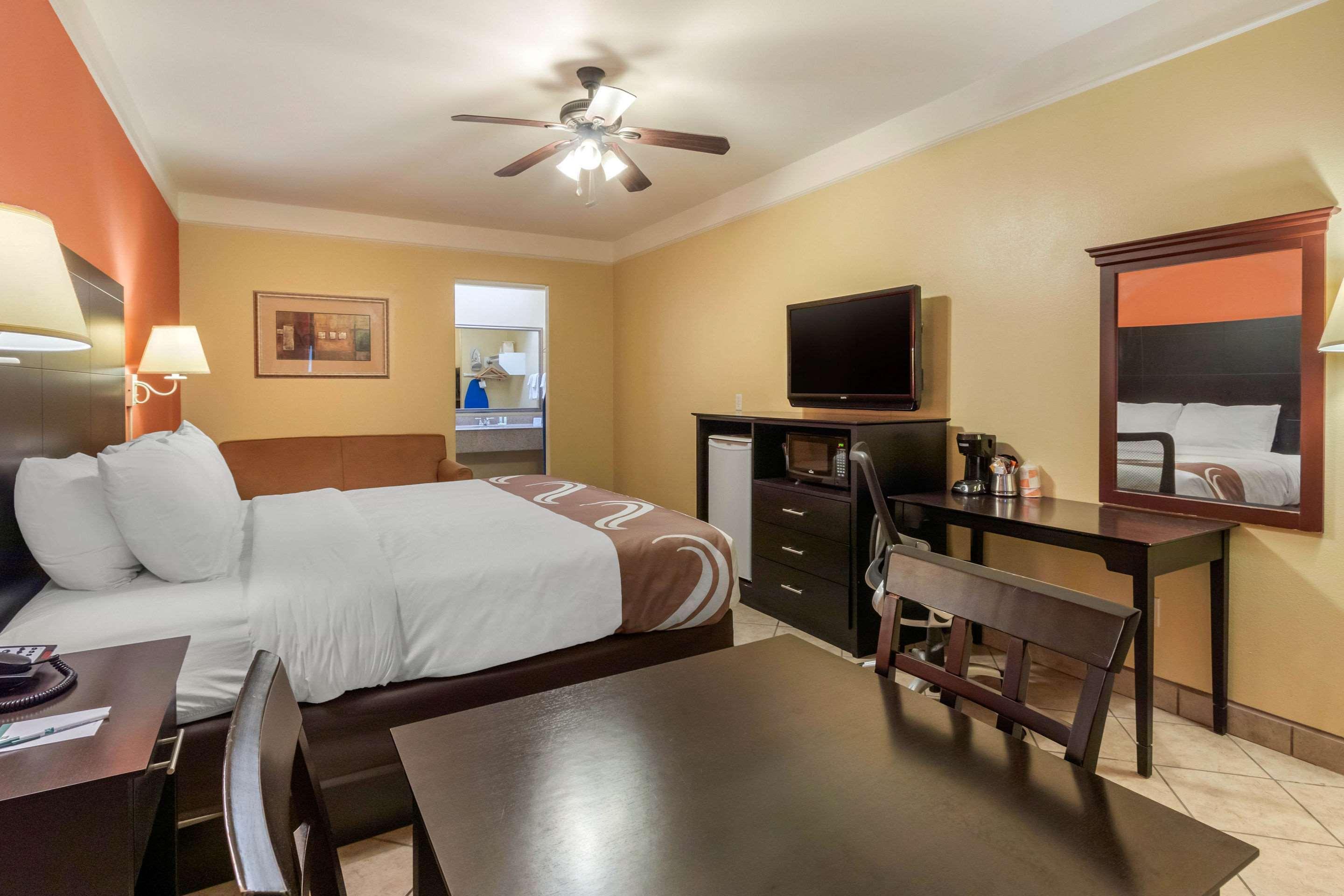 Quality Inn & Suites At The Outlets Mercedes-Weslaco Exterior foto