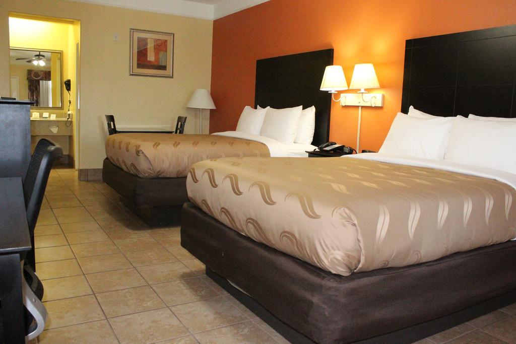 Quality Inn & Suites At The Outlets Mercedes-Weslaco Exterior foto
