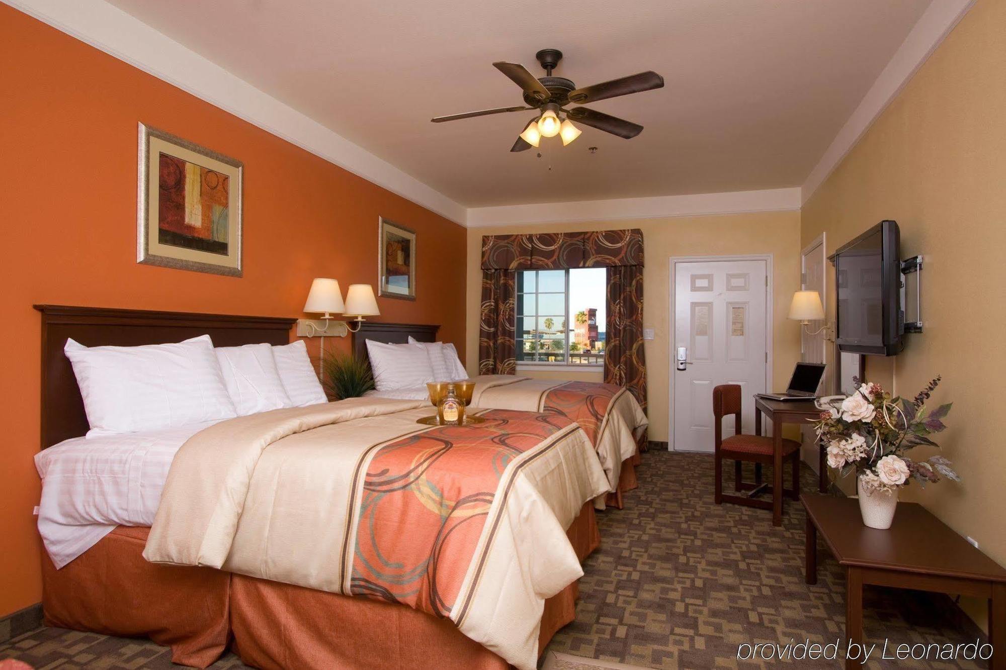 Quality Inn & Suites At The Outlets Mercedes-Weslaco Exterior foto